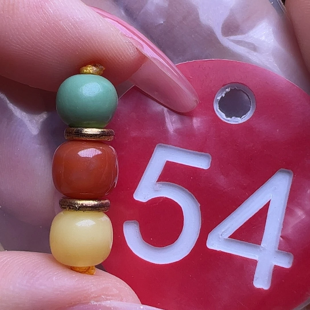 蜜蜡未镶嵌珠宝奇石5-7mm串 红绿灯