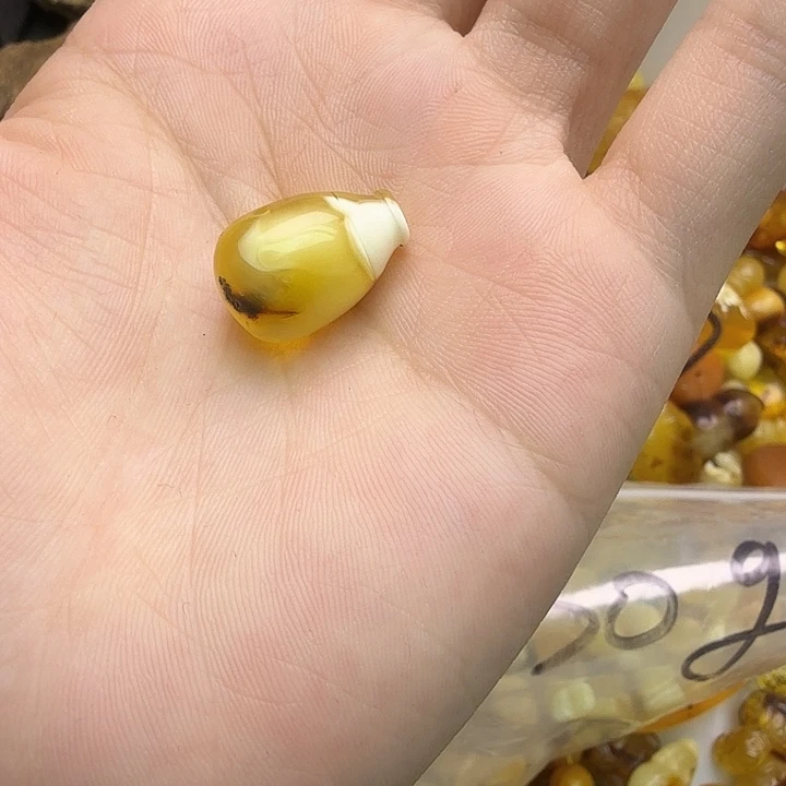 非金属意臻珠宝天然手串