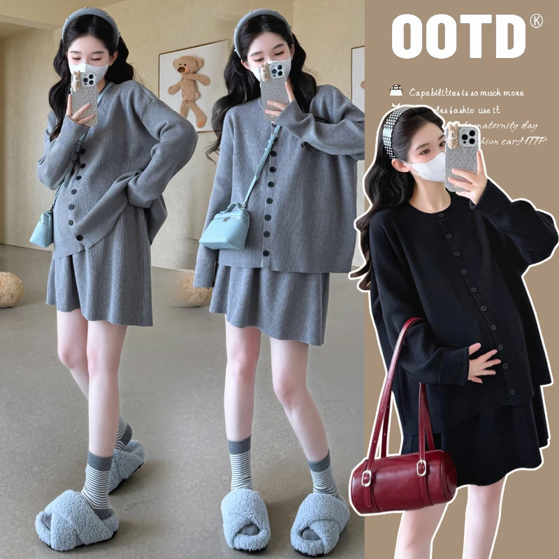 孕妇套装2025秋冬季孕妇新品针织开扣圆领开衫毛衣上衣半裙套装