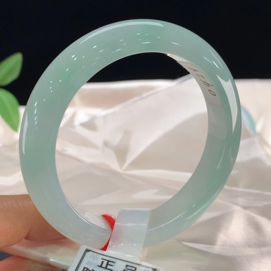 翡翠未镶嵌手镯0428