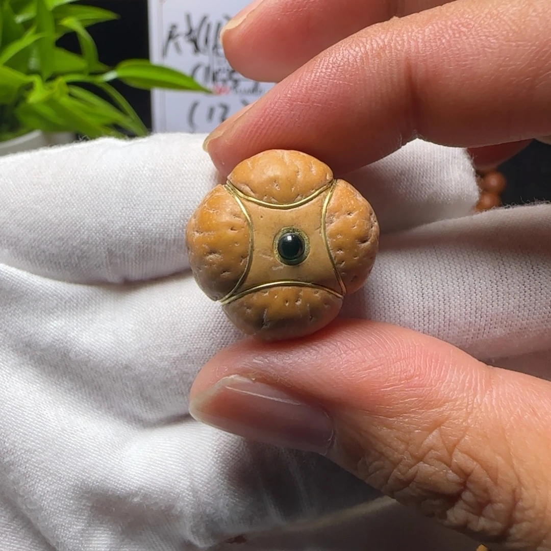 吊坠凤眼菩提22mm爆肉梅花