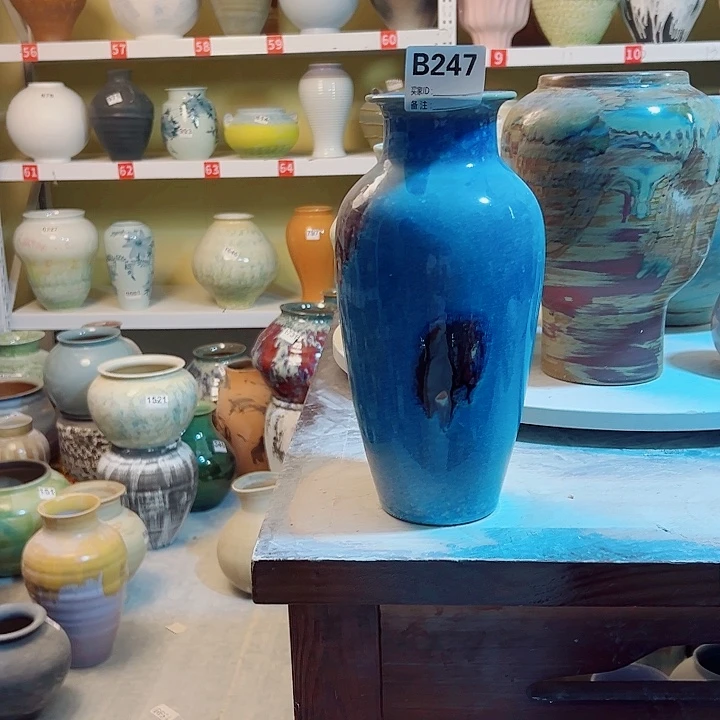 r***睿陶瓷精品高31口7。摆件。247瑕