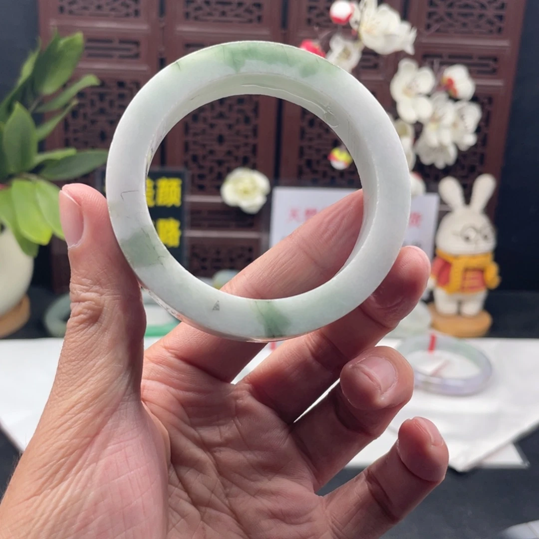 定制翡翠未镶嵌翡翠手镯定制