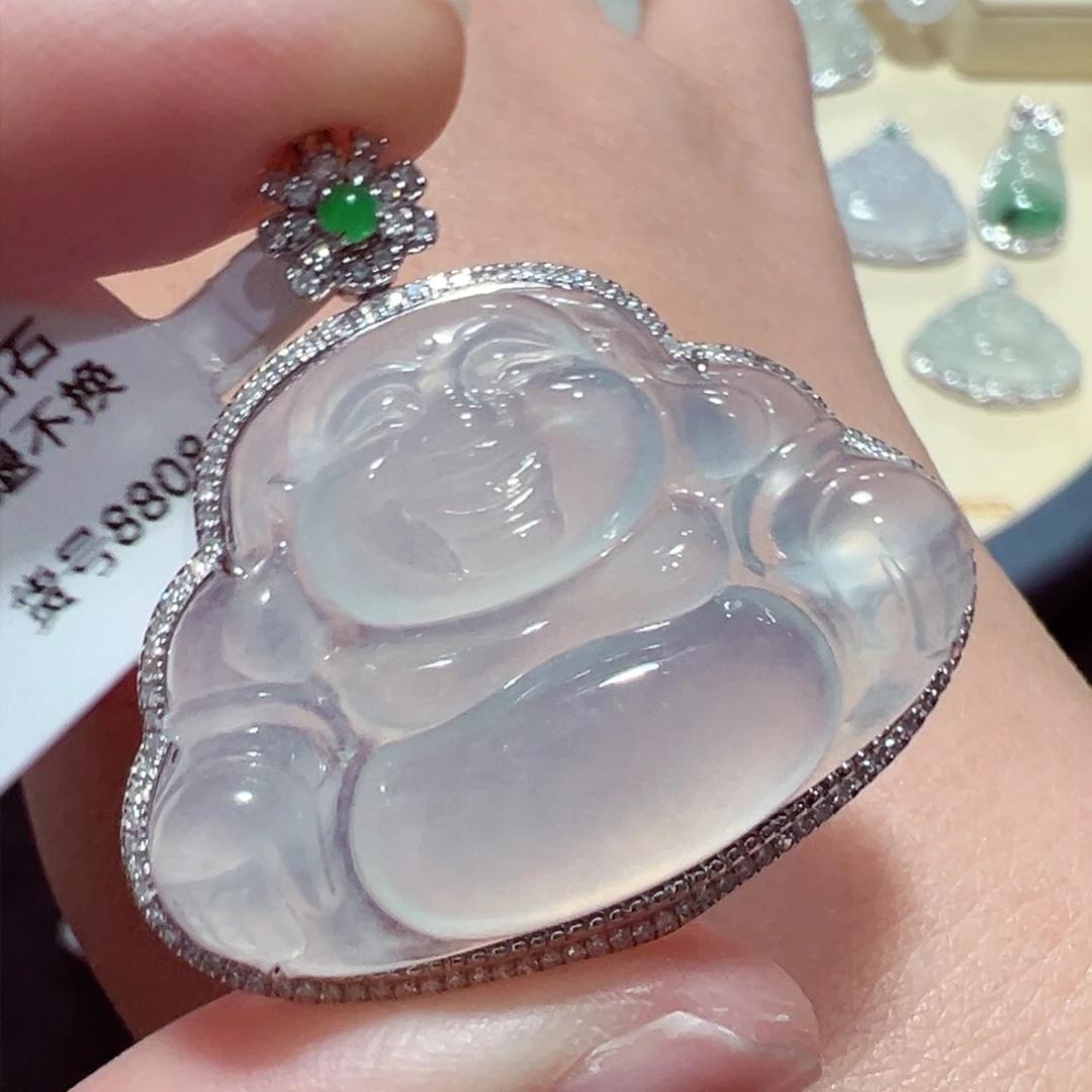 翡翠颈饰18K金镶嵌吊坠