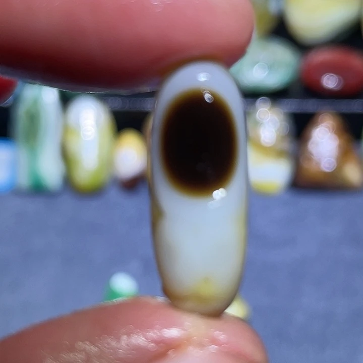 玛瑙/玉髓未镶嵌珠宝奇石