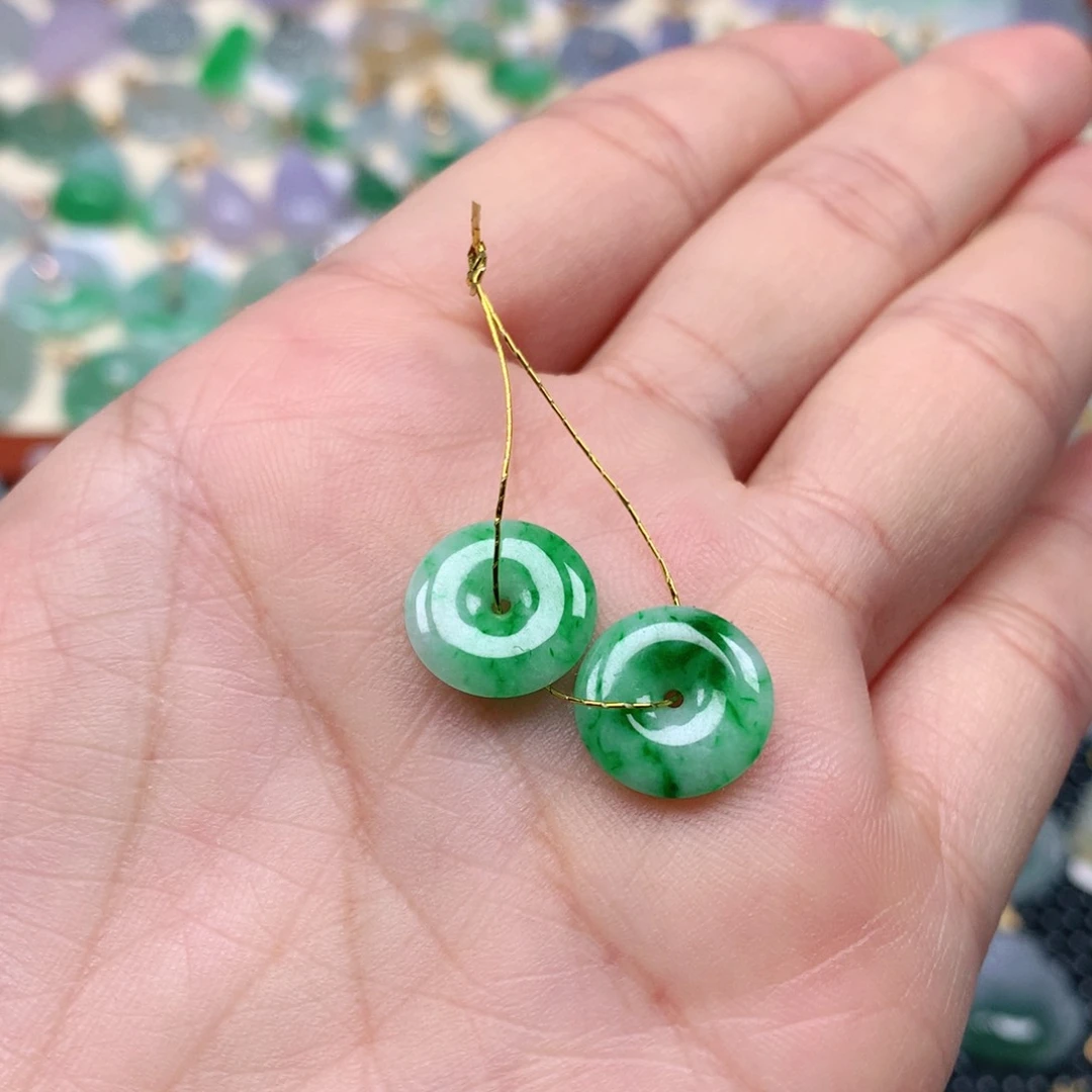 【闪购商品】翡翠吊坠(不含链)未镶嵌