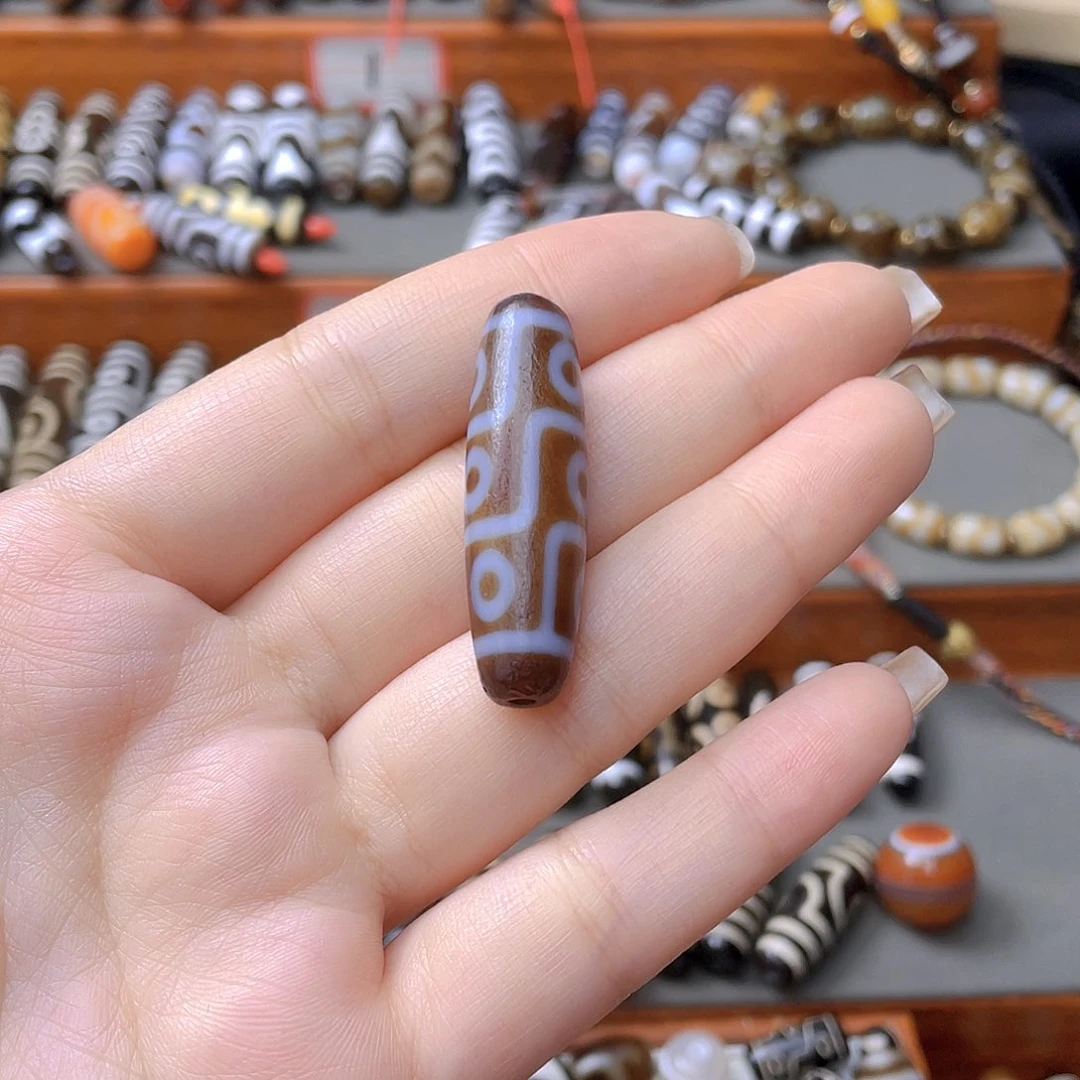 未镶嵌颈饰玛瑙/玉髓丽*?