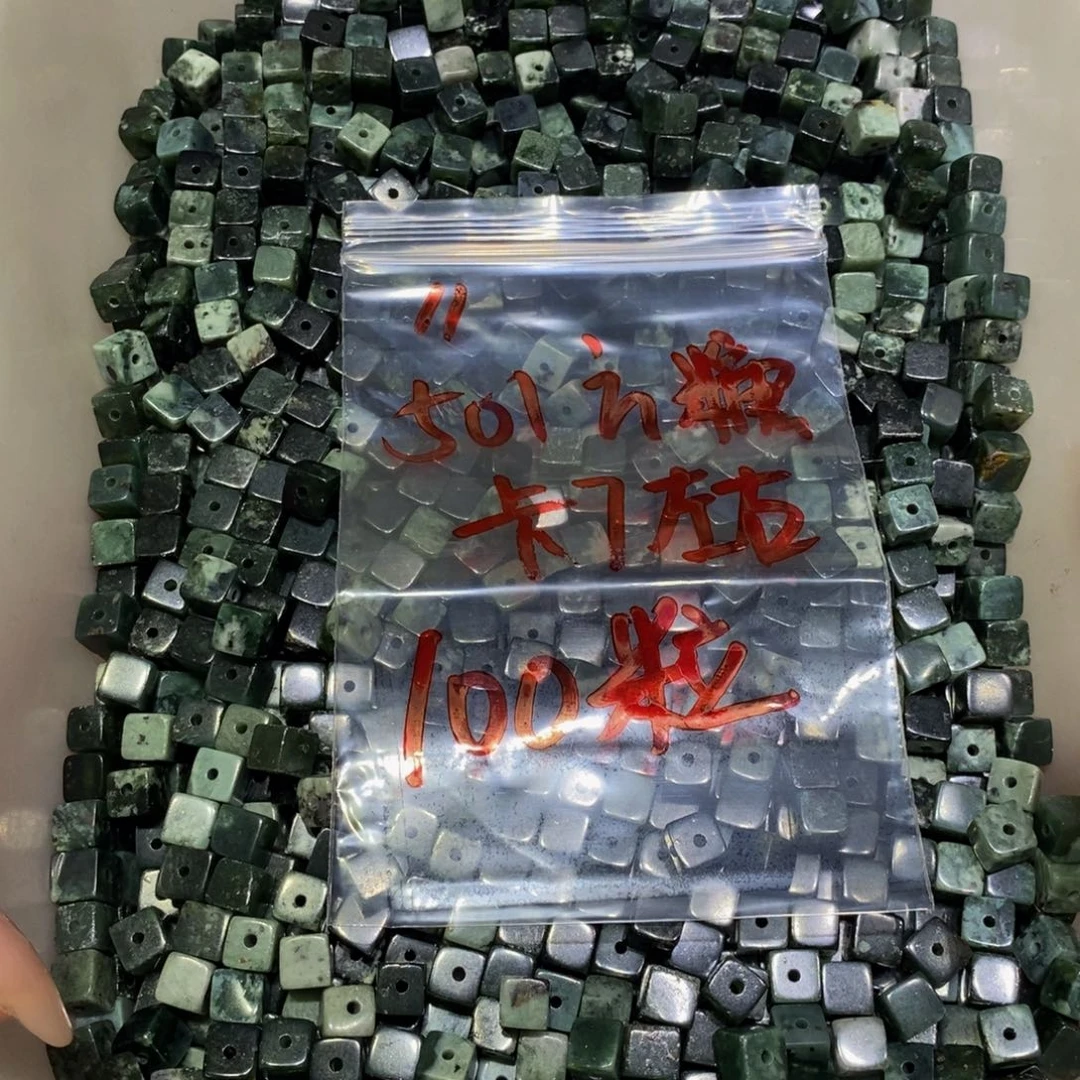 蛇纹石玉未镶嵌颈饰11