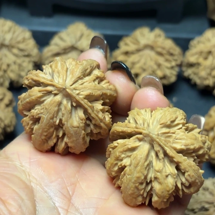 幸***味文玩核桃吊坠秦岭灯笼31