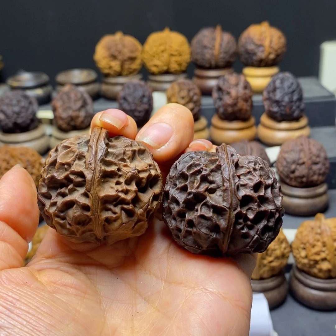 文玩核桃吊坠凤凰牡丹41