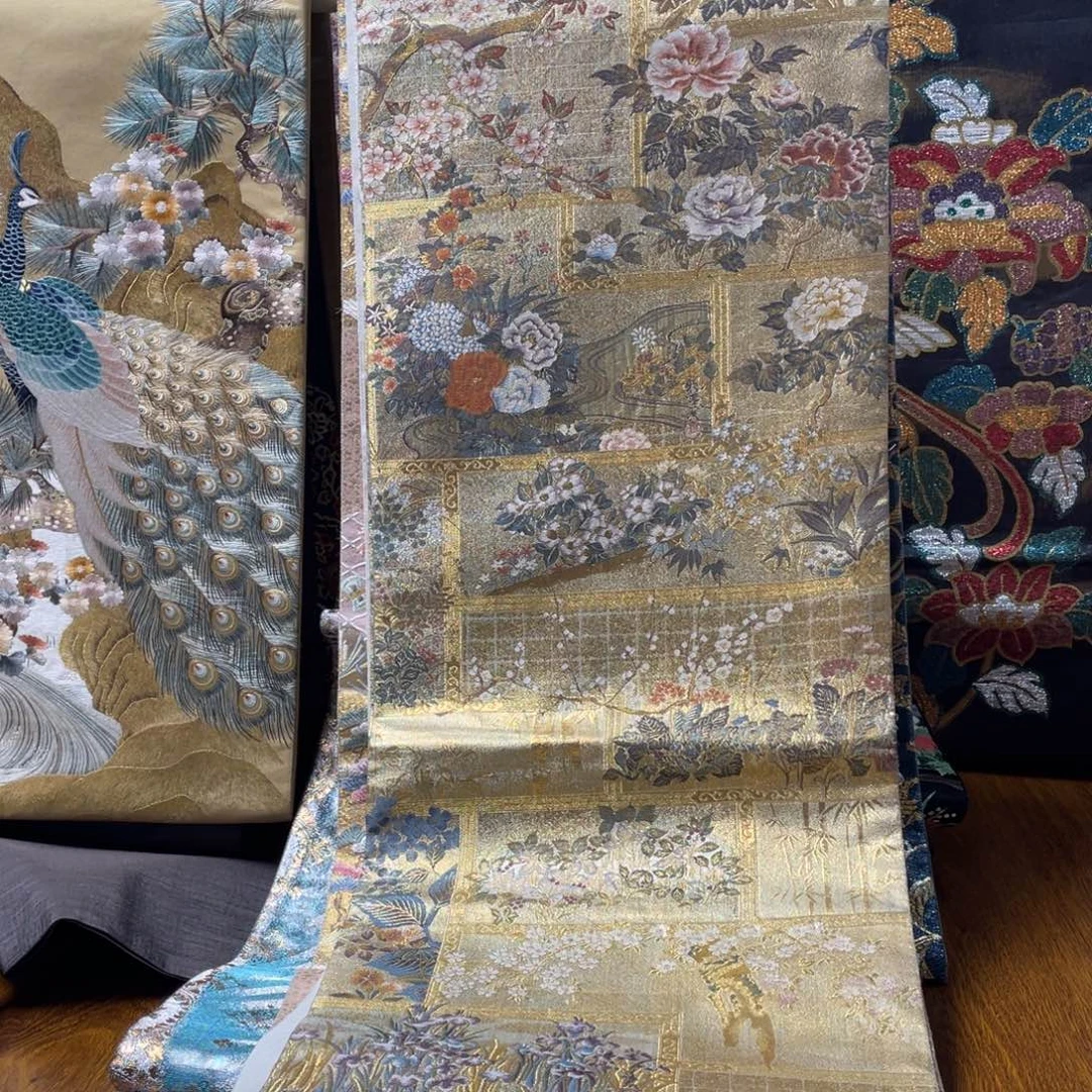 织绣双面全通金织丸带