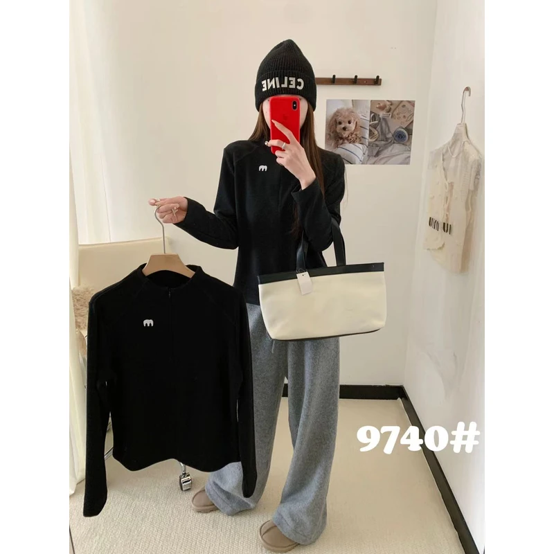 0256【冬季新款】M大象简约基础百搭打底衫（9740）