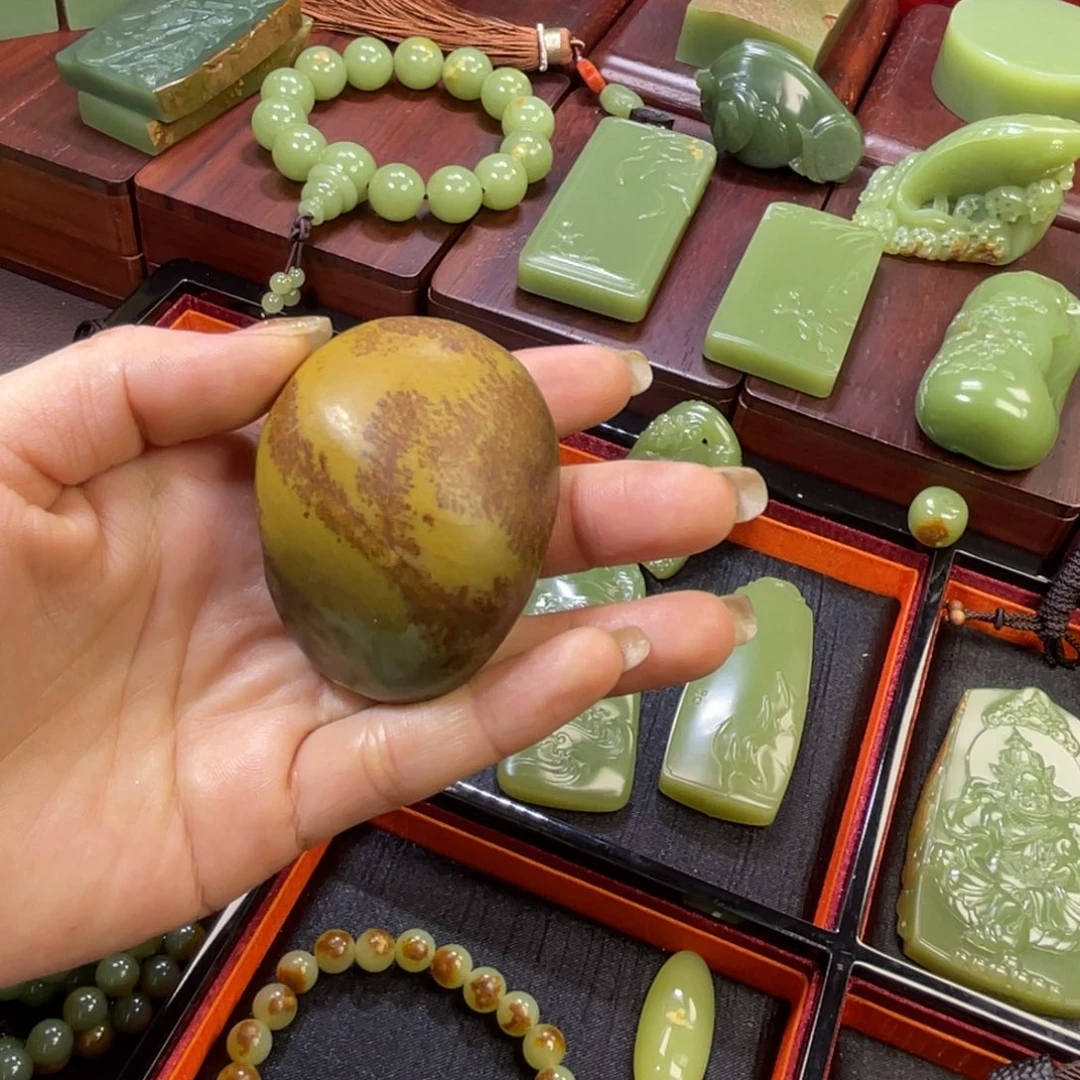 岫岩河磨玉（透闪石质玉）未镶嵌挂件