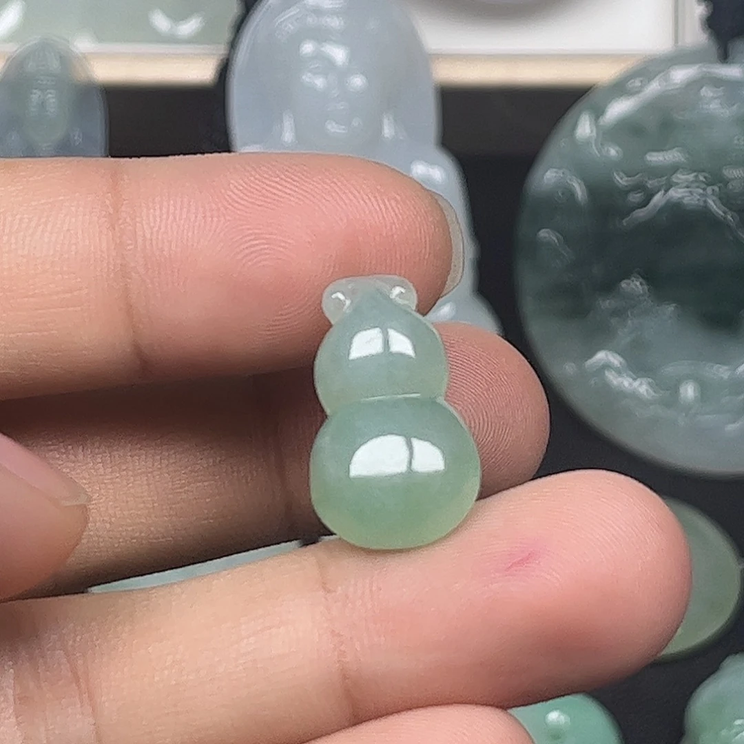 翡翠未镶嵌颈饰缅甸天然翡翠