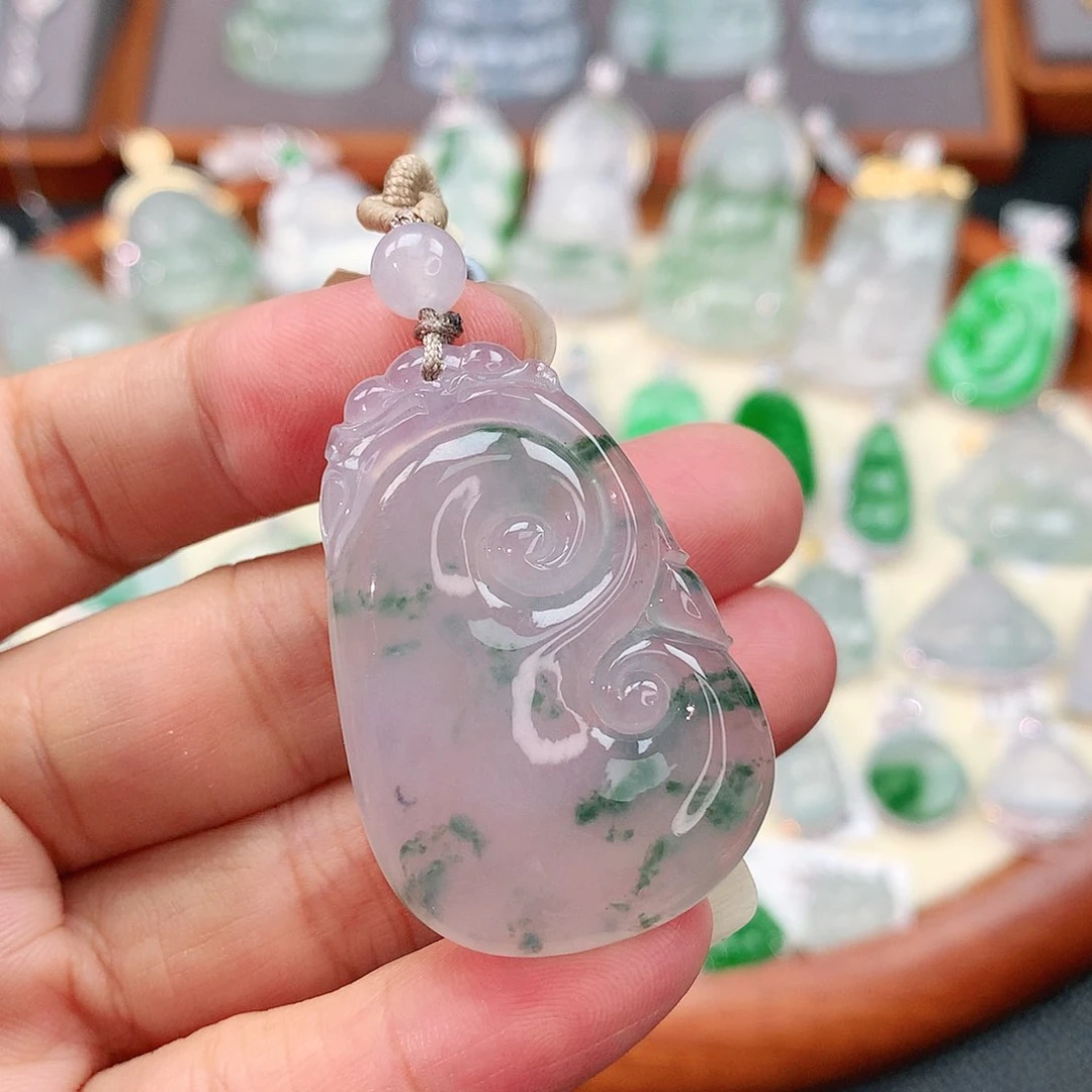 颈饰未镶嵌翡翠如意