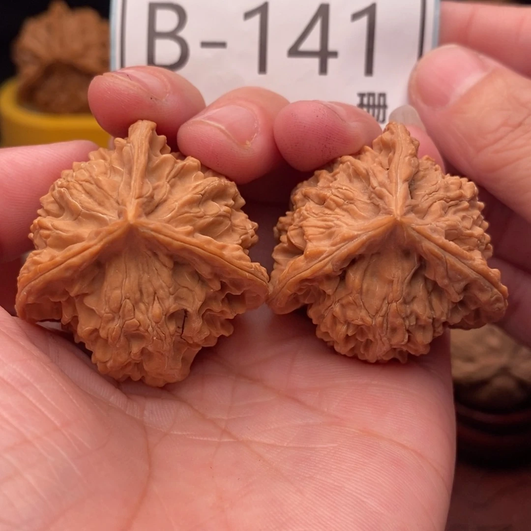 文玩核桃吊坠正奔38