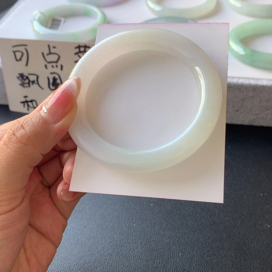 翡翠未镶嵌手镯55圆