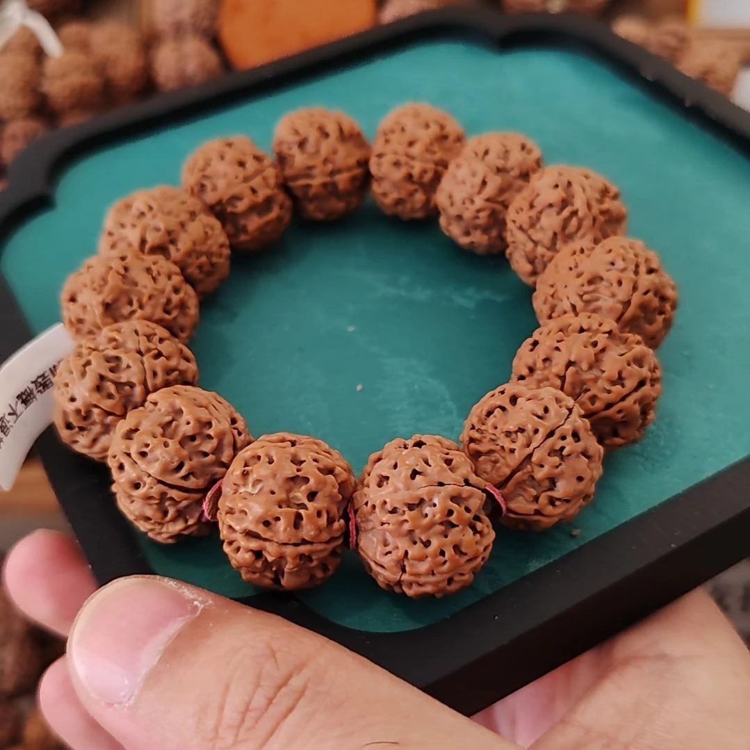 手串金刚菩提蜂王