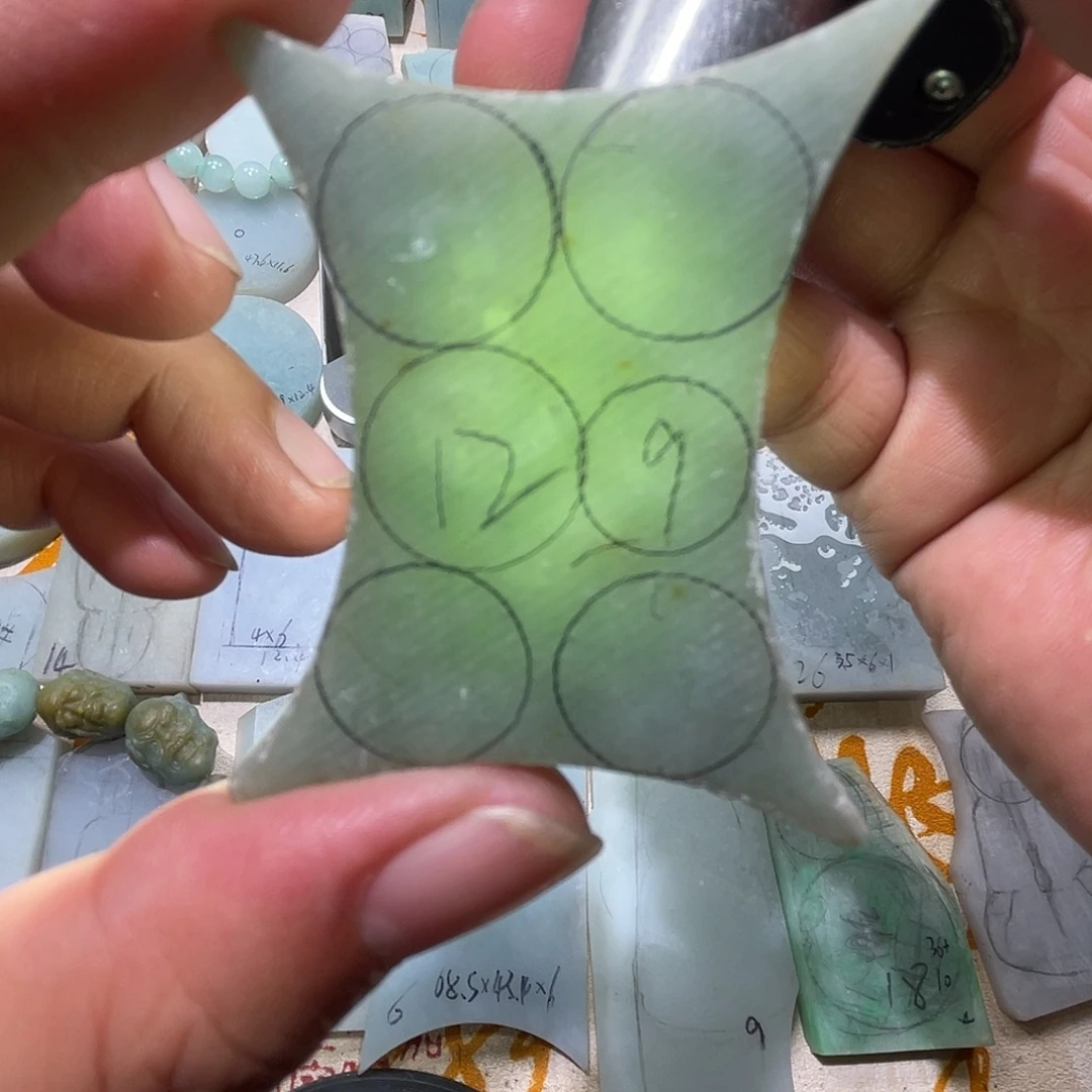 翡翠未镶嵌颈饰天然缅甸A货翡翠毛料