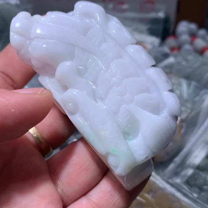 翡翠未镶嵌颈饰保真天然a货翡翠