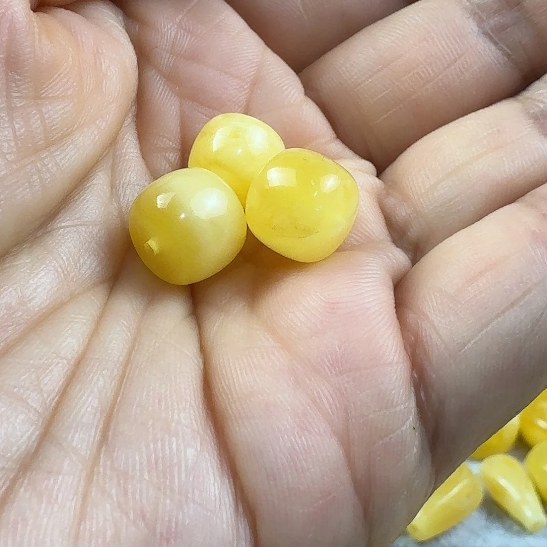 吗***喽裸石蜜蜡未镶嵌18