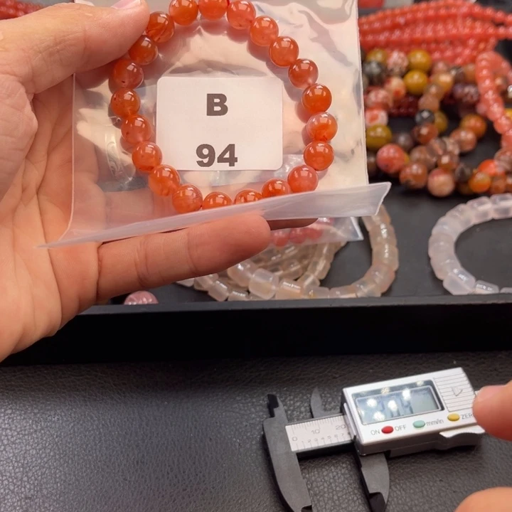 南红玛瑙未镶嵌多样性发货默认微瑕称重9mm