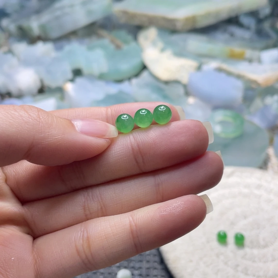 山***岚翡翠未镶嵌颈饰翡翠