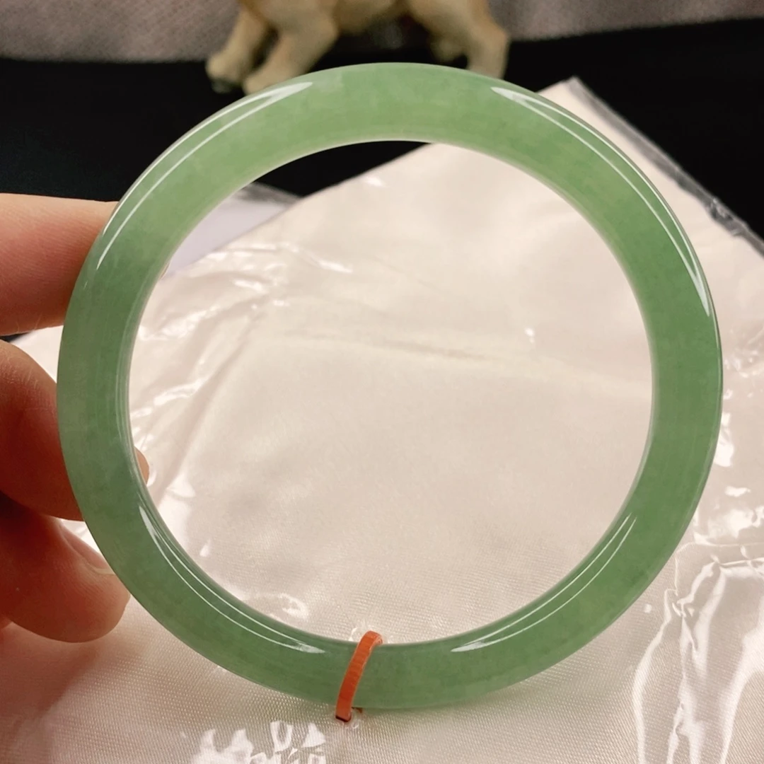 翡翠手镯未镶嵌M****g61.7圈口圆条