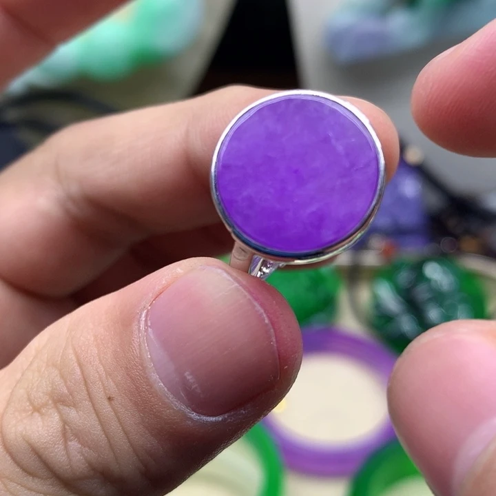 翡翠颈饰未镶嵌吊坠