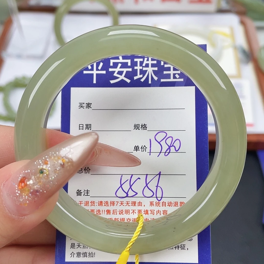 和田玉未镶嵌手镯