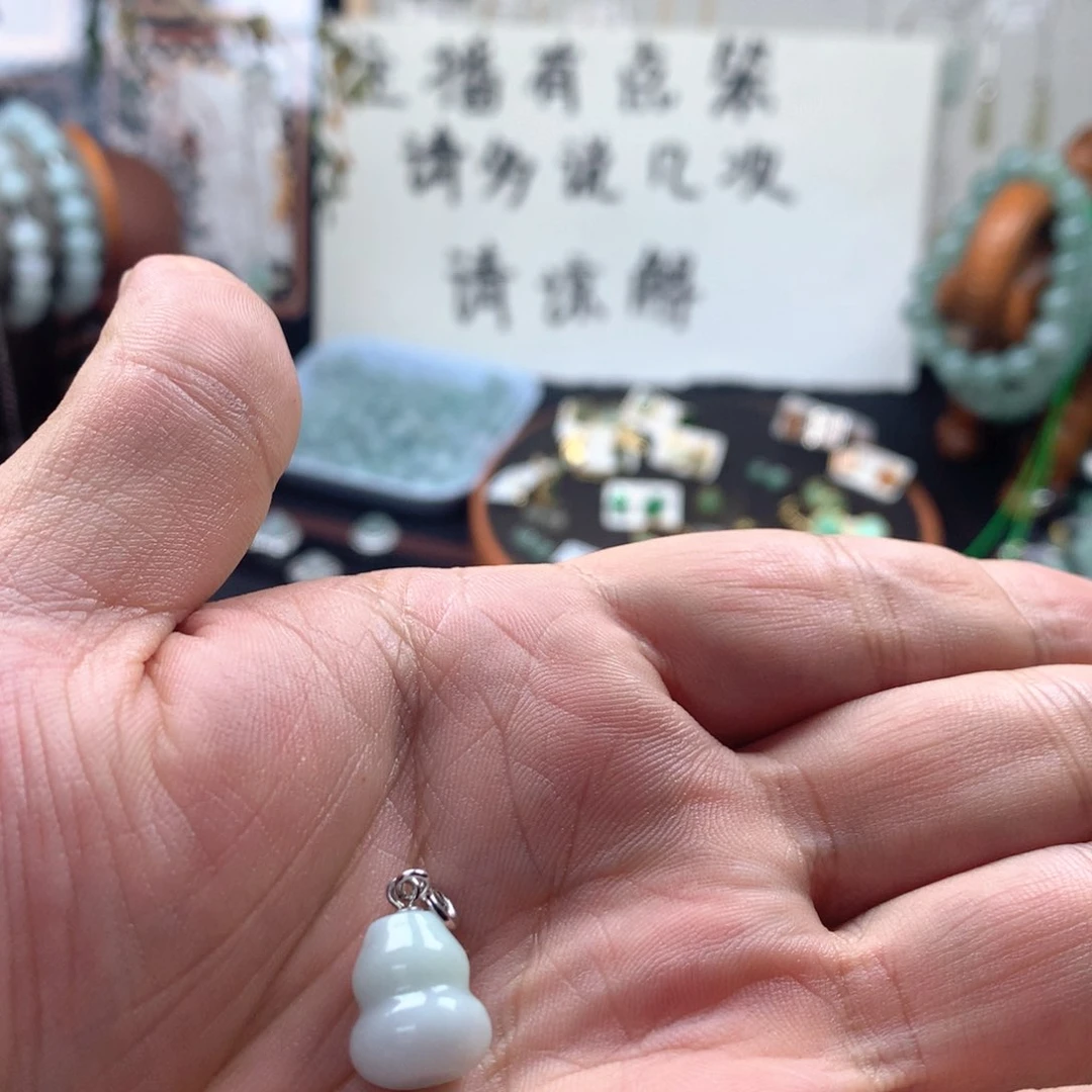 颈饰银S925镶嵌翡翠