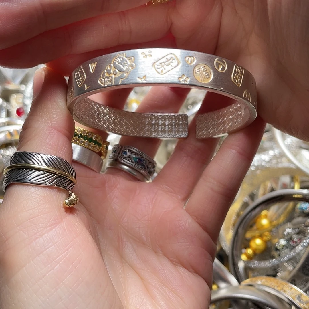 足银时尚潮流手镯