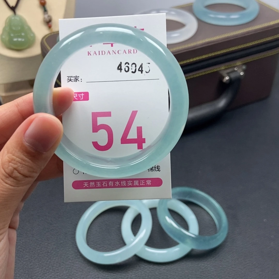 未镶嵌手镯石英质玉