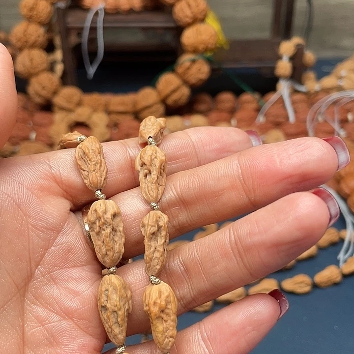 …***…吊坠桃核文玩核桃