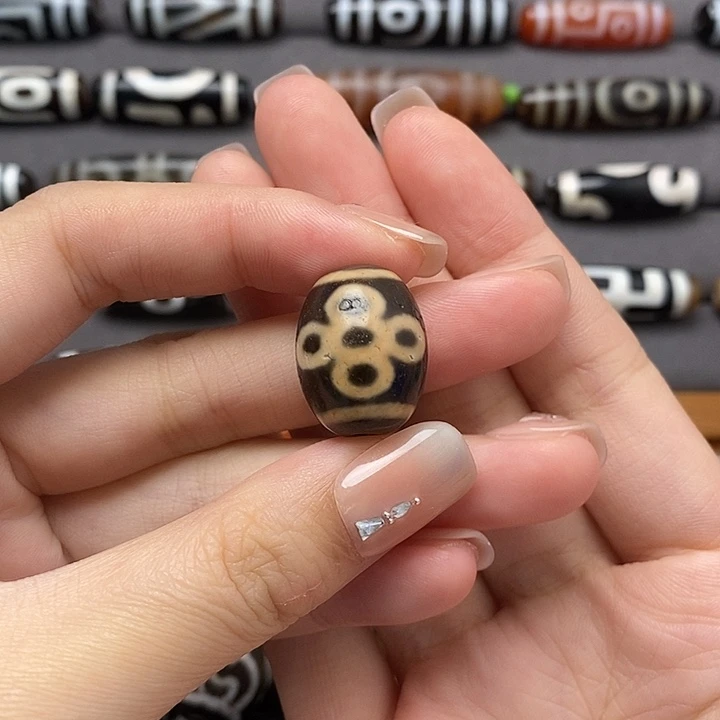玛瑙/玉髓合金颈饰