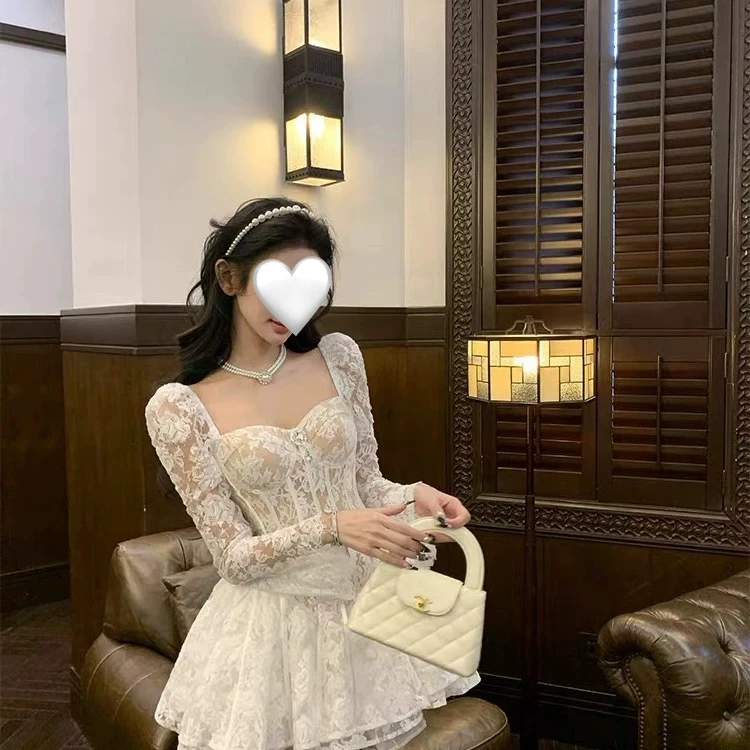Yi+45982纯欲蕾丝法式公主连衣裙收腰裙子