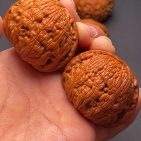 文玩核桃把件秦岭山脉核桃