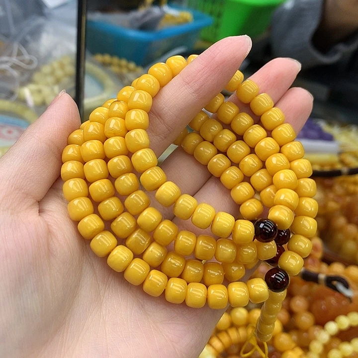 蜜蜡未镶嵌珠宝奇石