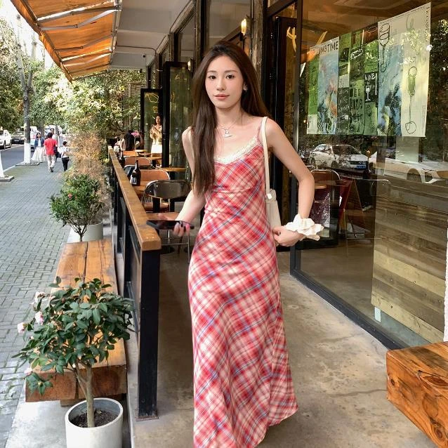 2025日暮蔷薇 法式格纹吊带茶歇裙女夏季蕾丝V领网纱连衣裙长