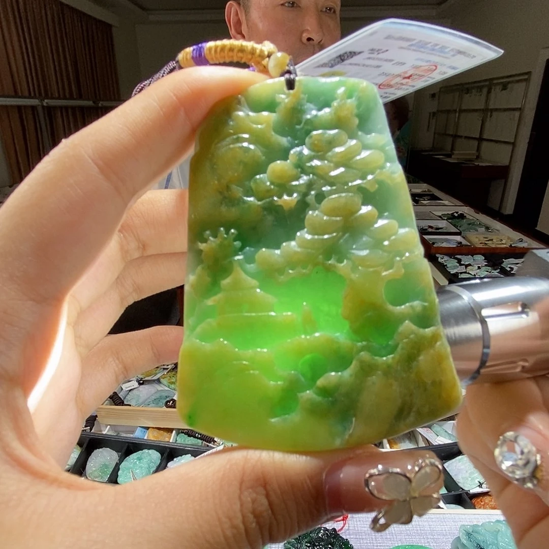 翡翠未镶嵌颈饰翡翠