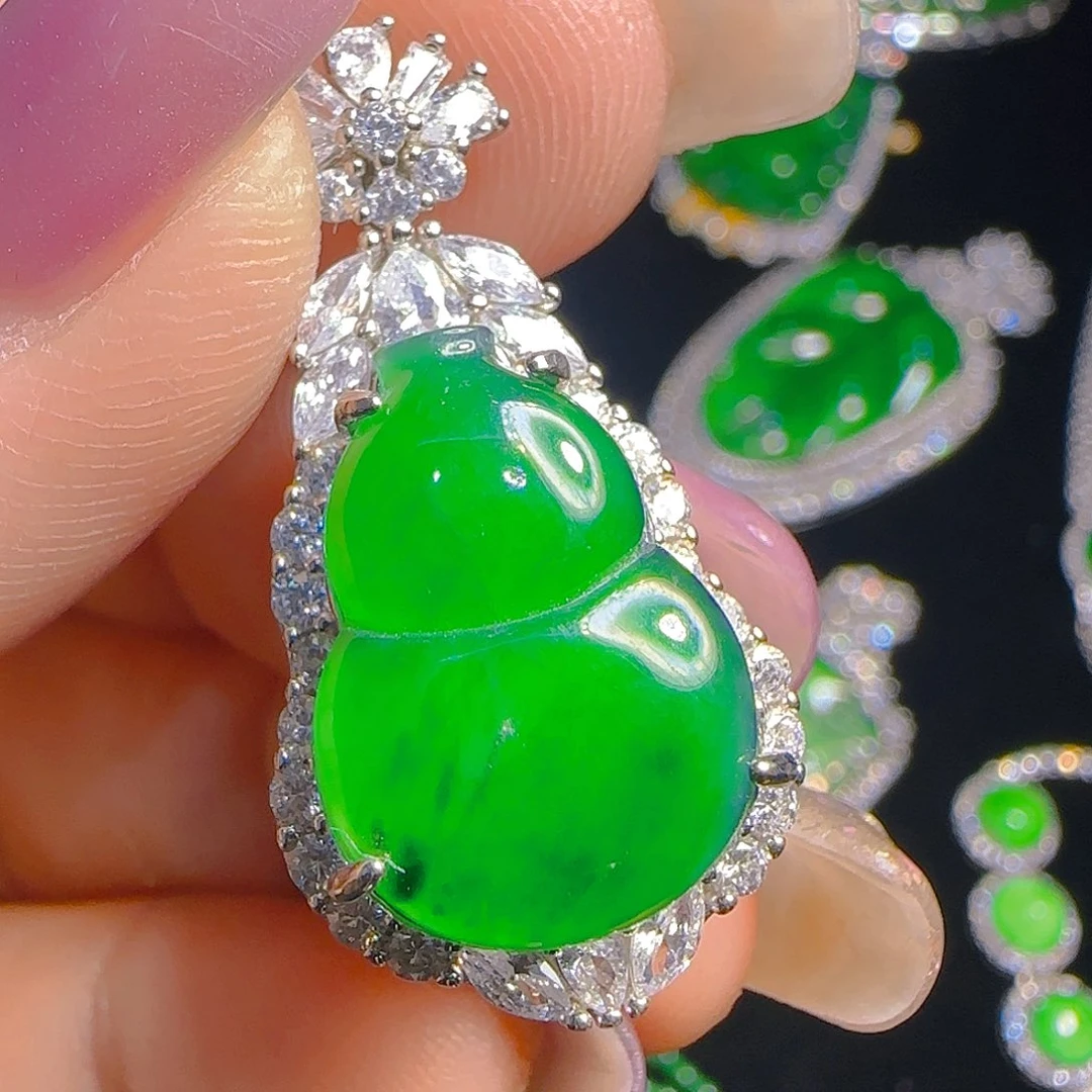 翡翠吊坠(赠链)银S925镶嵌