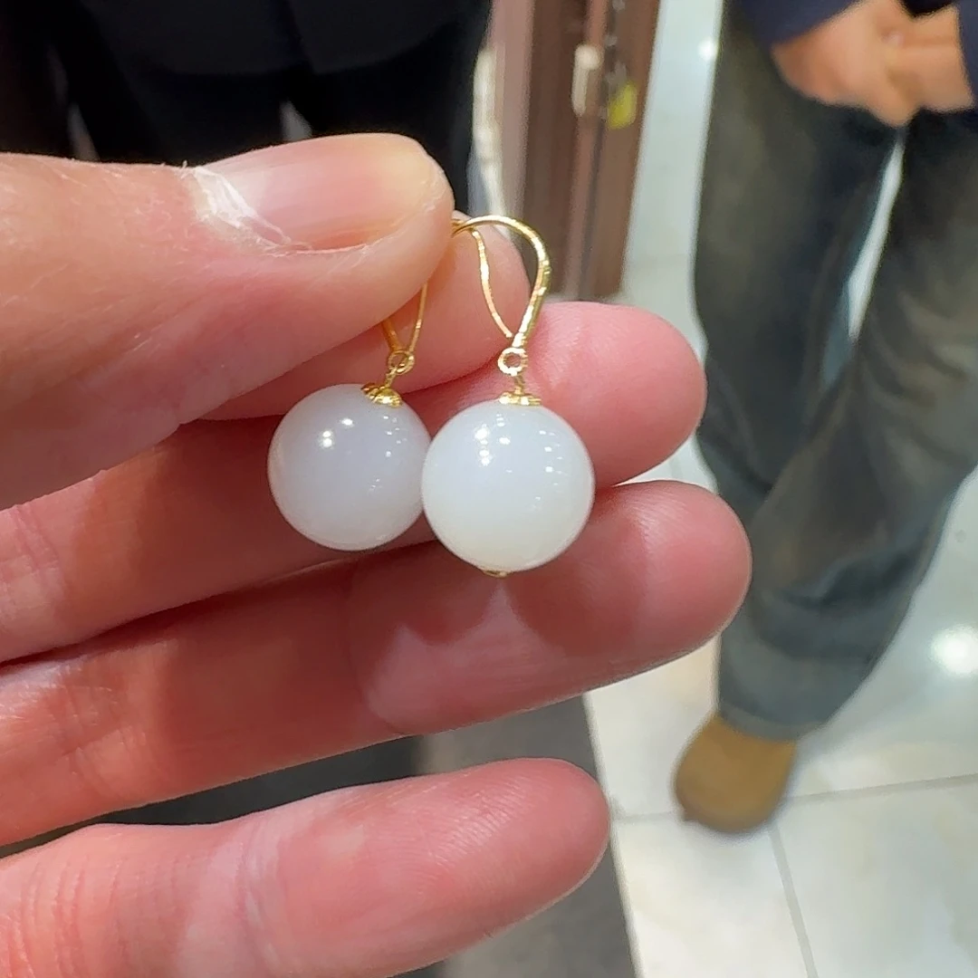 和田玉耳坠18K金镶嵌221好大哥卡10左右俄料