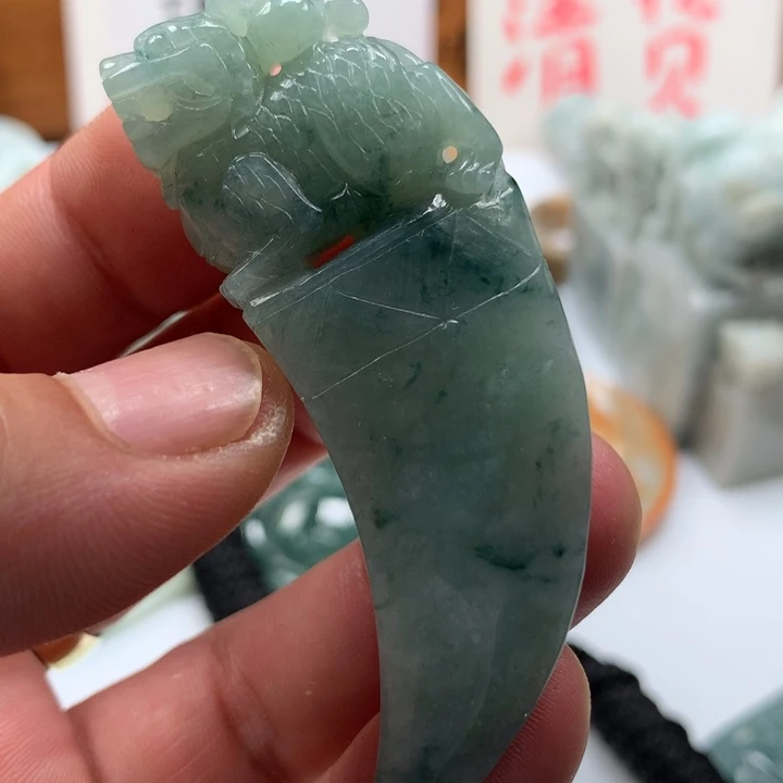 翡翠未镶嵌颈饰保真天然a货翡翠