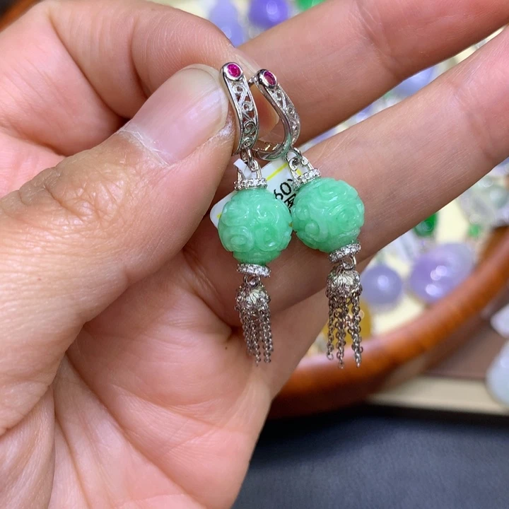 翡翠颈饰银S925镶嵌翡翠吊坠