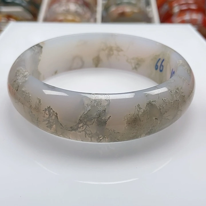 手镯玛瑙/玉髓未镶嵌自***膀