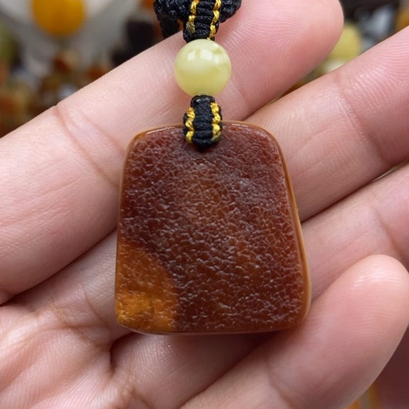 【闪购商品】琥珀颈饰未镶嵌