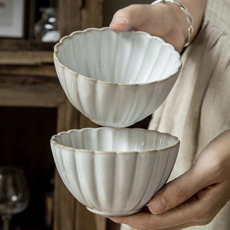 高颜值浮雕碗4.5英寸饭碗复古家用花瓣小碗米饭碗陶瓷碗粥碗加厚