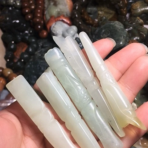 用***5岫岩河磨玉（透闪石质玉）未镶嵌挂件