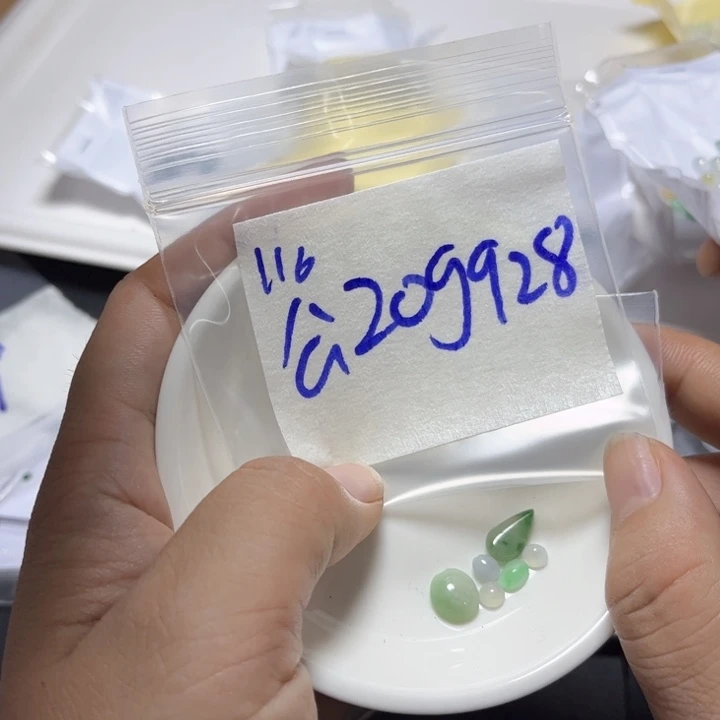 定制翡翠未镶嵌不退
