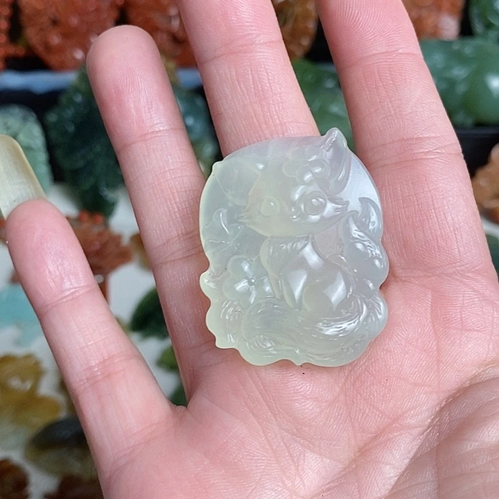 未镶嵌蛇纹石玉颈饰